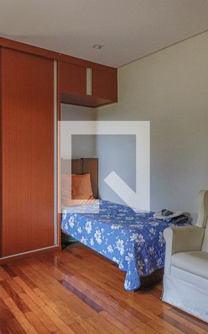 Casa à venda com 1080m², 5 quartos e 6 vagasQuarto 1