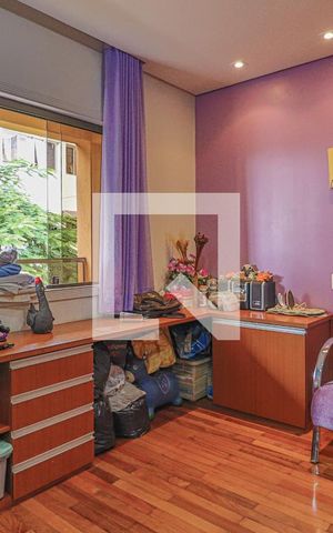 Casa à venda com 1080m², 5 quartos e 6 vagasQuarto 2