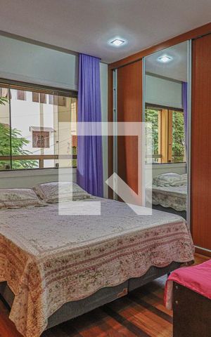 Casa à venda com 1080m², 5 quartos e 6 vagasQuarto 3