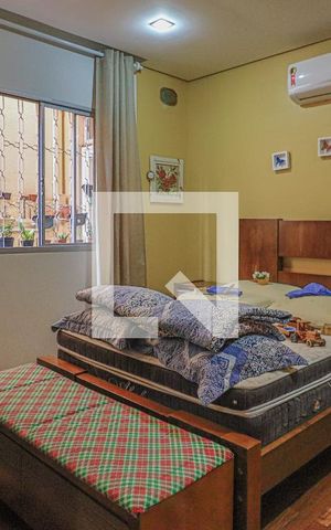Casa à venda com 1080m², 5 quartos e 6 vagasQuarto Suíte