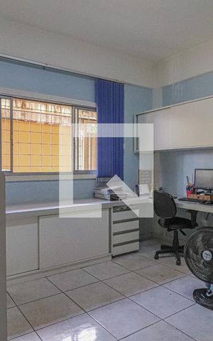 Casa à venda com 1080m², 5 quartos e 6 vagasSala 7