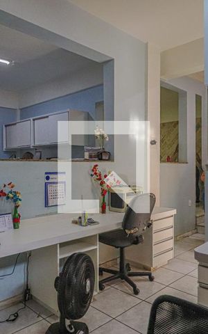 Casa à venda com 1080m², 5 quartos e 6 vagasSala 2