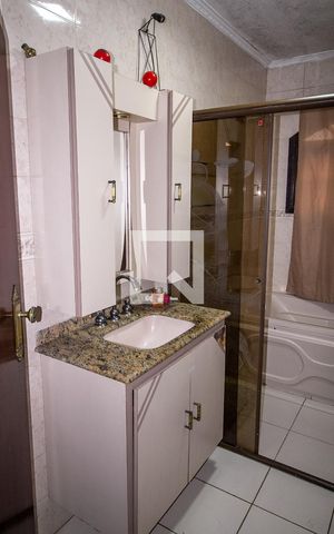 Casa à venda com 360m², 5 quartos e 6 vagasBanheiro 2
