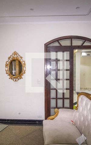 Casa à venda com 360m², 5 quartos e 6 vagasSala