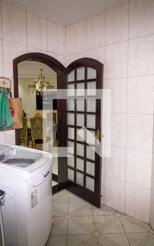 Casa à venda com 360m², 5 quartos e 6 vagasÁrea de Serviço