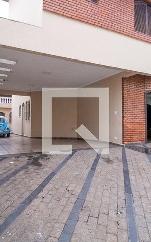 Casa à venda com 360m², 5 quartos e 6 vagasGaragem