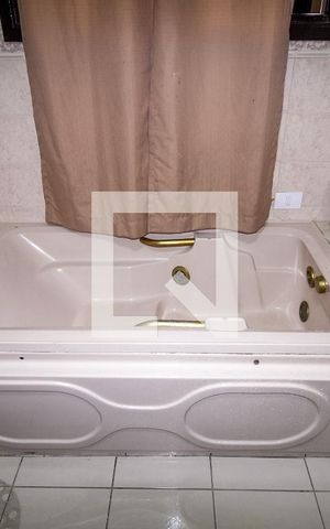 Casa à venda com 360m², 5 quartos e 6 vagasBanheiro 2