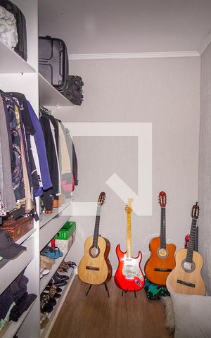 Casa à venda com 360m², 5 quartos e 6 vagasCloset da suíte