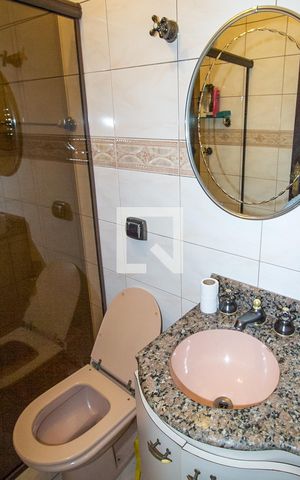Casa à venda com 360m², 5 quartos e 6 vagasCasa 2 - Banheiro