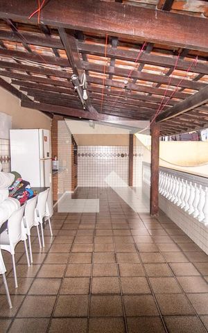 Casa à venda com 360m², 5 quartos e 6 vagasChurrasqueira