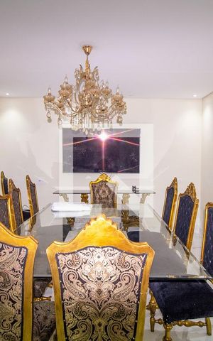 Casa à venda com 360m², 5 quartos e 6 vagasSala de Jantar
