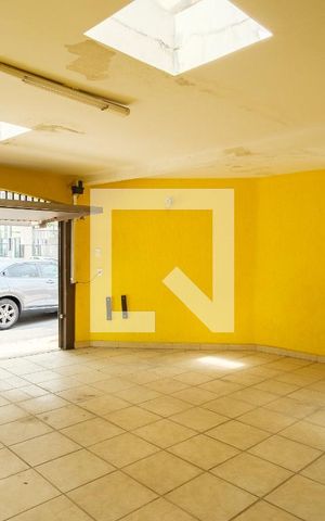 Casa para alugar com 250m², 4 quartos e 3 vagas Casa para alugar com 250m², 4 quartos e 3 vagasGaragem