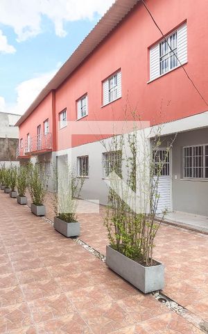 Casa de condomínio à venda com 75m², 2 quartos e 2 vagas Casa de condomínio à venda com 75m², 2 quartos e 2 vagasÁrea Comum