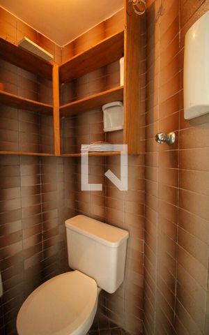 Apartamento para alugar com 63m², 2 quartos e 1 vaga Apartamento para alugar com 63m², 2 quartos e 1 vagaBanheiro de Serviço