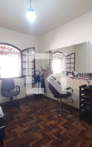 Casa de condomínio à venda com 260m², 4 quartos e 8 vagas Casa de condomínio à venda com 260m², 4 quartos e 8 vagasQuarto 1