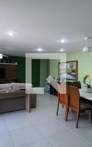Apartamento à venda com 200m², 3 quartos e 2 vagasSala