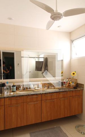 Apartamento à venda com 200m², 3 quartos e 2 vagasBanheiro - Suíte 1