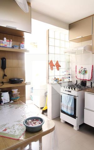 Apartamento à venda com 200m², 3 quartos e 2 vagasCozinha