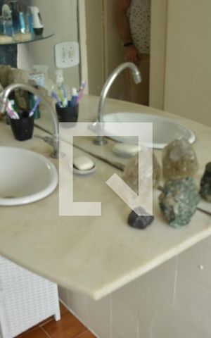 Apartamento à venda com 90m², 2 quartos e 1 vagaBanheiro Social