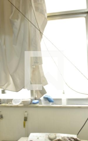 Apartamento à venda com 90m², 2 quartos e 1 vagaÁrea de Serviço