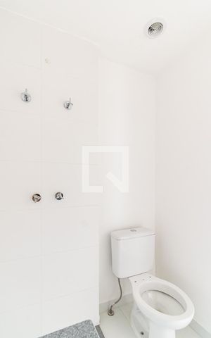 Apartamento para alugar com 165m², 2 quartos e 2 vagas Apartamento para alugar com 165m², 2 quartos e 2 vagasBanheiro Social