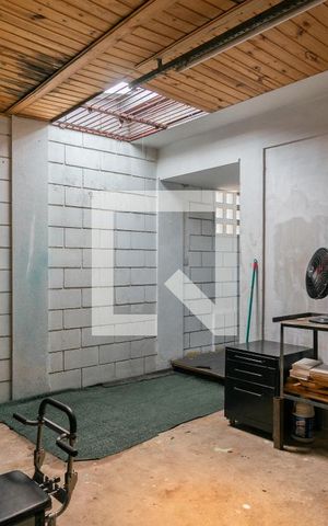 Casa à venda com 150m², 1 quarto e sem vaga Casa à venda com 150m², 1 quarto e sem vagafundos