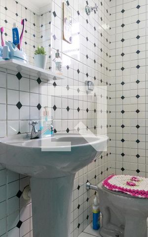 Casa à venda com 150m², 1 quarto e sem vaga Casa à venda com 150m², 1 quarto e sem vagaLavabo