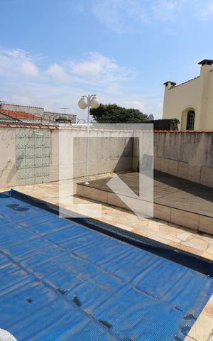 Casa à venda com 550m², 4 quartos e 2 vagasPiscina