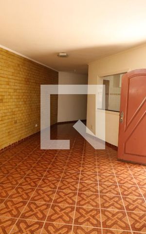 Casa à venda com 550m², 4 quartos e 2 vagasSala