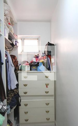 Casa à venda com 185m², 4 quartos e 3 vagasCloset