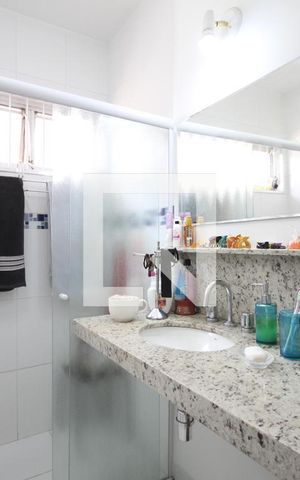 Casa à venda com 185m², 4 quartos e 3 vagasBanheiro da Suíte