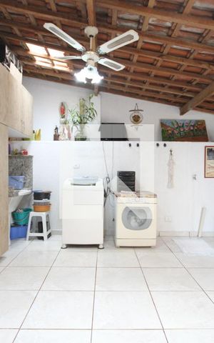 Casa à venda com 185m², 4 quartos e 3 vagasÁrea de Serviço