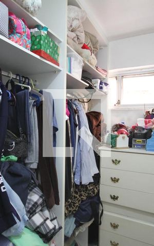 Casa à venda com 185m², 4 quartos e 3 vagasCloset