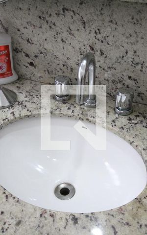 Casa à venda com 185m², 4 quartos e 3 vagasBanheiro 1