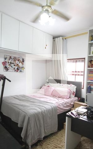 Casa à venda com 185m², 4 quartos e 3 vagasSuíte