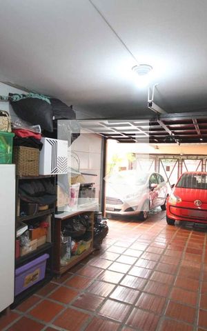 Casa à venda com 185m², 4 quartos e 3 vagasGaragem
