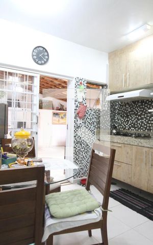 Casa à venda com 185m², 4 quartos e 3 vagasCozinha