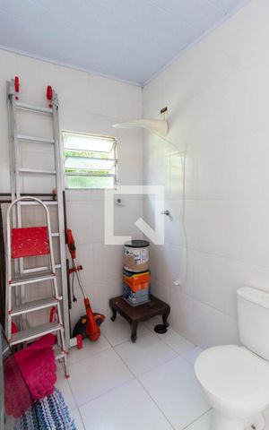 Casa à venda com 400m², 4 quartos e 3 vagas Casa à venda com 400m², 4 quartos e 3 vagasBanheiro da Suíte 1