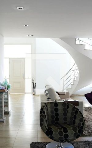 Casa de condomínio para alugar com 390m², 4 quartos e 5 vagas Casa de condomínio para alugar com 390m², 4 quartos e 5 vagasSala