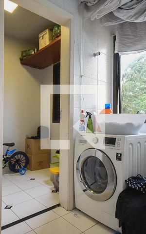 Apartamento à venda com 140m², 3 quartos e 3 vagas Apartamento à venda com 140m², 3 quartos e 3 vagasÁrea de serviço