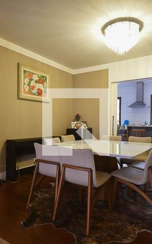 Apartamento à venda com 140m², 3 quartos e 3 vagas Apartamento à venda com 140m², 3 quartos e 3 vagasSala de jantar