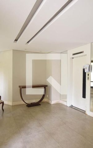 Apartamento à venda com 140m², 3 quartos e 3 vagas Apartamento à venda com 140m², 3 quartos e 3 vagasHall social