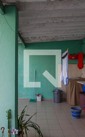 Casa à venda com 175m², 2 quartos e 2 vagas Casa à venda com 175m², 2 quartos e 2 vagasÁrea de Serviço