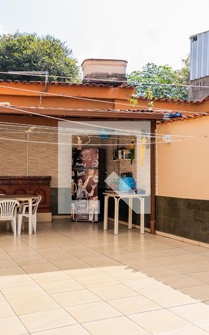 Casa à venda com 100m², 2 quartos e 2 vagas Casa à venda com 100m², 2 quartos e 2 vagasQuintal