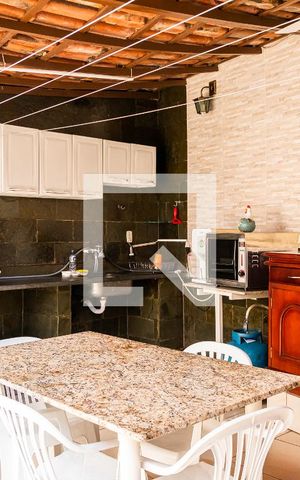 Casa à venda com 100m², 2 quartos e 2 vagas Casa à venda com 100m², 2 quartos e 2 vagasEspaço Gourmet
