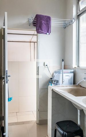 Casa à venda com 100m², 2 quartos e 2 vagas Casa à venda com 100m², 2 quartos e 2 vagasÁrea de Serviço