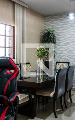 Casa à venda com 100m², 2 quartos e 2 vagas Casa à venda com 100m², 2 quartos e 2 vagasSala de Jantar