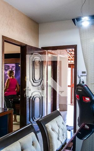 Casa à venda com 100m², 2 quartos e 2 vagas Casa à venda com 100m², 2 quartos e 2 vagasSala de Jantar