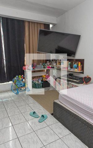 Casa à venda com 200m², 5 quartos e 2 vagas Casa à venda com 200m², 5 quartos e 2 vagasQuarto 2