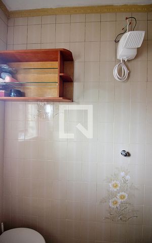 Casa à venda com 393m², 5 quartos e 8 vagasBanheiro da Suíte 2